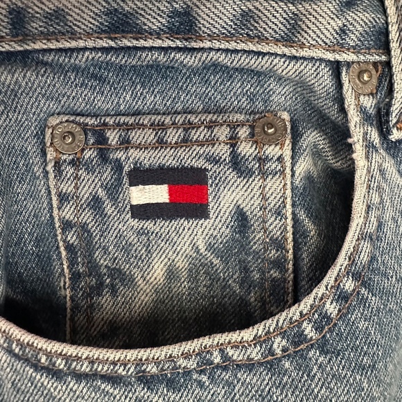 Tommy Hilfiger Women's Hi Rise Straight Leg Vintage Jeans. - Picture 10 of 15